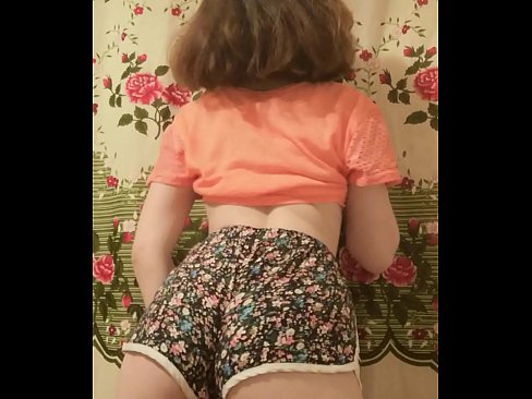 ❤️ Seksīga jauna skaistule izģērbjas no šortiem kamerā Seks video pie mums lv.valeshop.top